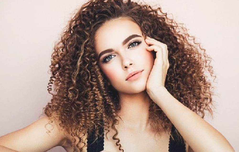 curly hair